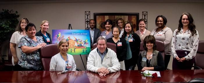 group photo of nurses and CEO Mike Wall